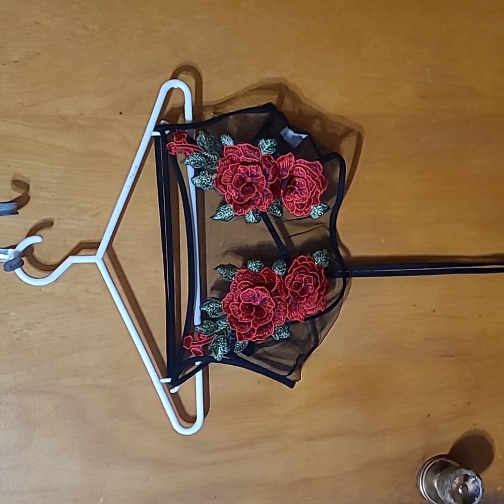 Sexy top with roses